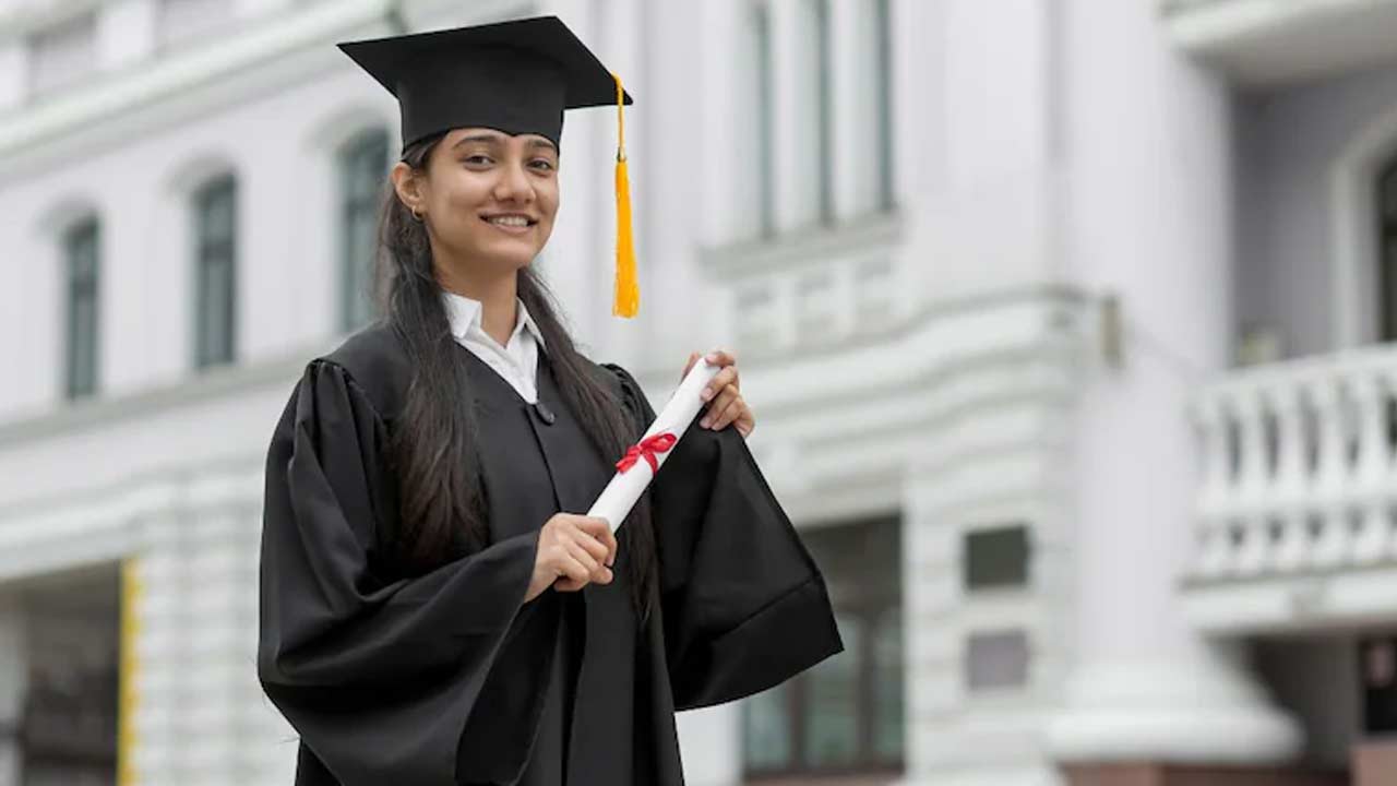 NSPG Scholarship: విద్యార్థులకు బంపర్ ఆఫర్.. నెలకు రూ.15 వేలు మీ అకౌంట్‌లోకే.. అస్సలు వదులుకోవద్దు!