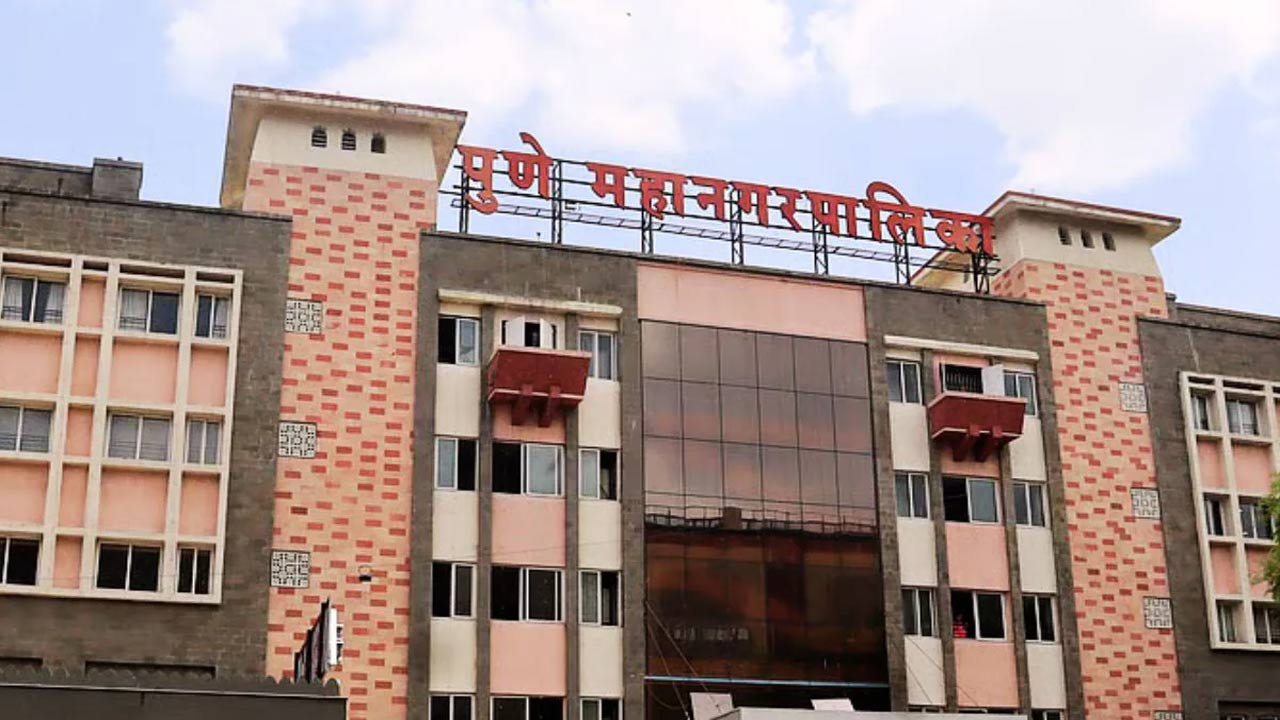 Maharashtra: మున్సిపల్ ఎన్నికల్లో వింత ఘటన.. ప్రత్యర్థి ఫారాలు చింపేసి ఏం చేశాడంటే..!