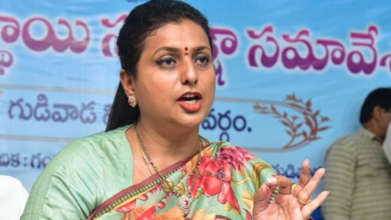 RK Roja: సీఎం చంద్రబాబు అబద్ధాలు వినలేక.. నగరిలో ప్రజలు పారిపోయారు!