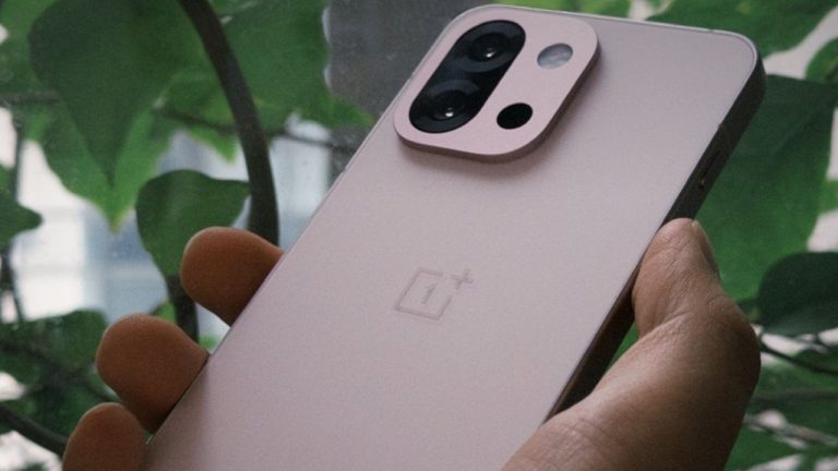 OnePlus 15T Launch: 7000mAh బ్యాటరీ, IP69 రేటింగ్.. మరెన్నో మతిపోయే ఫీచర్స్‌తో వన్‌ప్లస్ 15టీ!