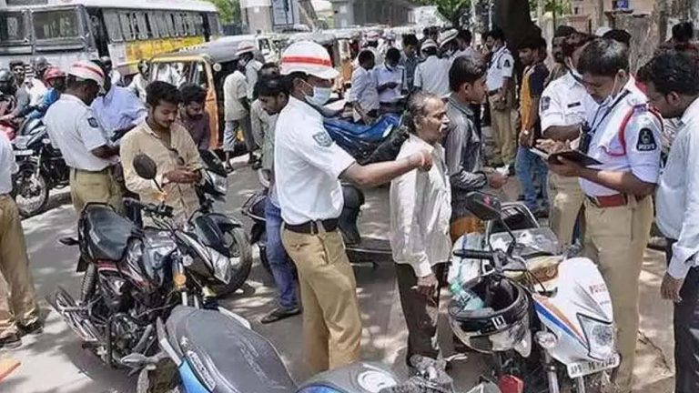 Traffic Challans: పెండింగ్ ట్రాఫిక్ చలాన్ల వసూళ్లపై సందిగ్ధంలో ట్రాఫిక్ పోలీసులు..