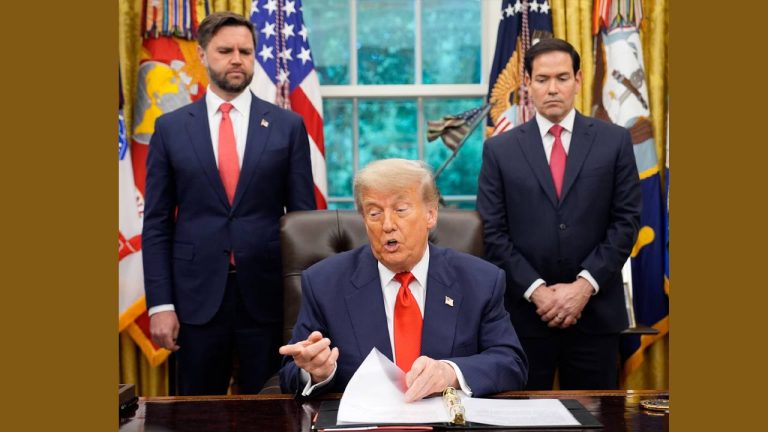 Trump: జేడీ వాన్స్, మార్కో రూబియో పిల్లలకు ట్రంప్ బహుమతులు.. ఏమిచ్చారంటే..!