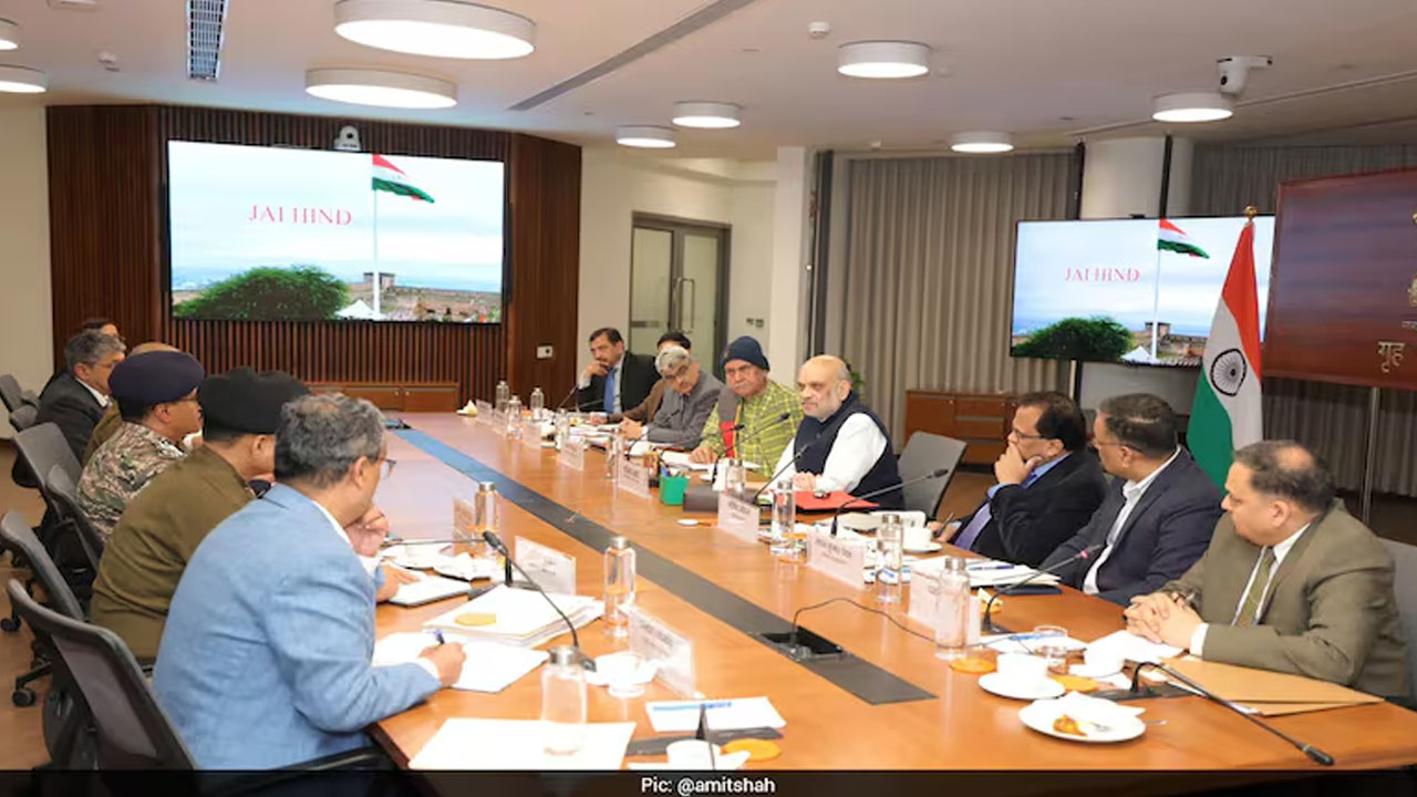 Amit Shah: జమ్మూకశ్మీర్‌పై అమిత్ షా అధ్యక్షతన భద్రతా సమావేశం.. నెక్ట్స్‌ టార్గెట్ ఇదే!