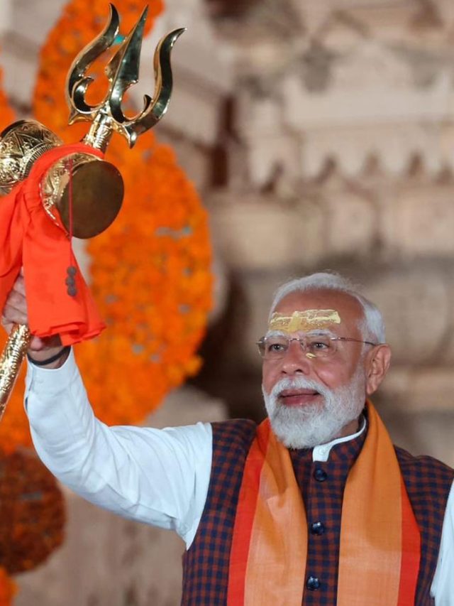 సోమనాథ స్వామి ఆలయాన్ని సందర్శించిన ప్రధాని మోదీ !