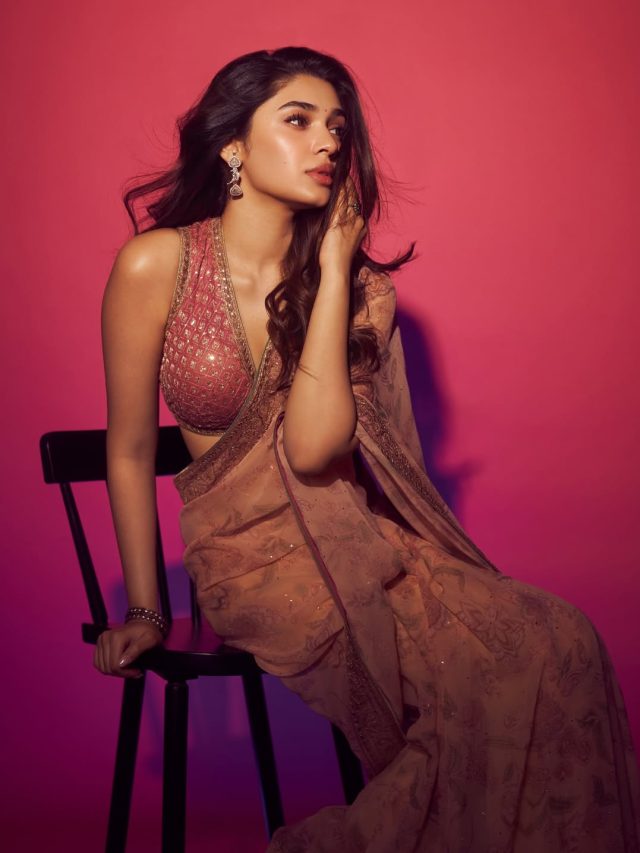 అబ్బో.. కృతి శెట్టి ఈ డ్రెస్‌లో సూపర్ హాట్ & స్టన్నింగ్!