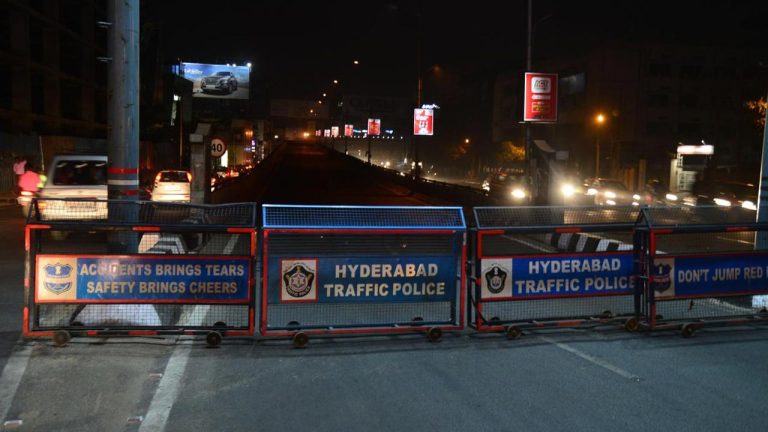 Hyderabad : ఈరోజు ట్రాఫిక్ ఆంక్షలు.. హై అలర్ట్.. ఈ ఫ్లైఓవర్ల మూసివేత.. పాతబస్తీలో భారీ భద్రత.!