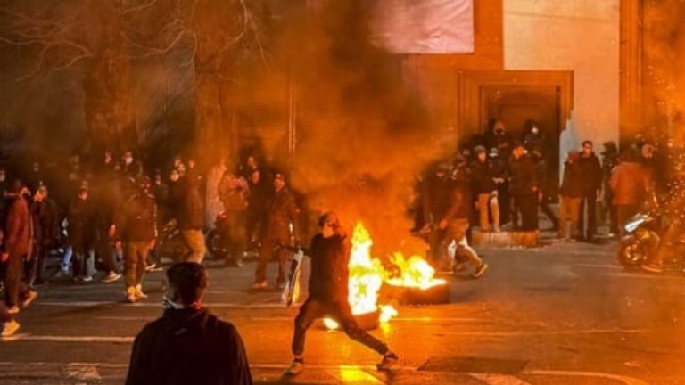 Iran Protests: ఇరాన్‌లో నరమేధం.. ఎటుచూసినా శవాలే.. 12 వేల మంది చనిపోయినట్లుగా అంతర్జాతీయ కథనాలు!