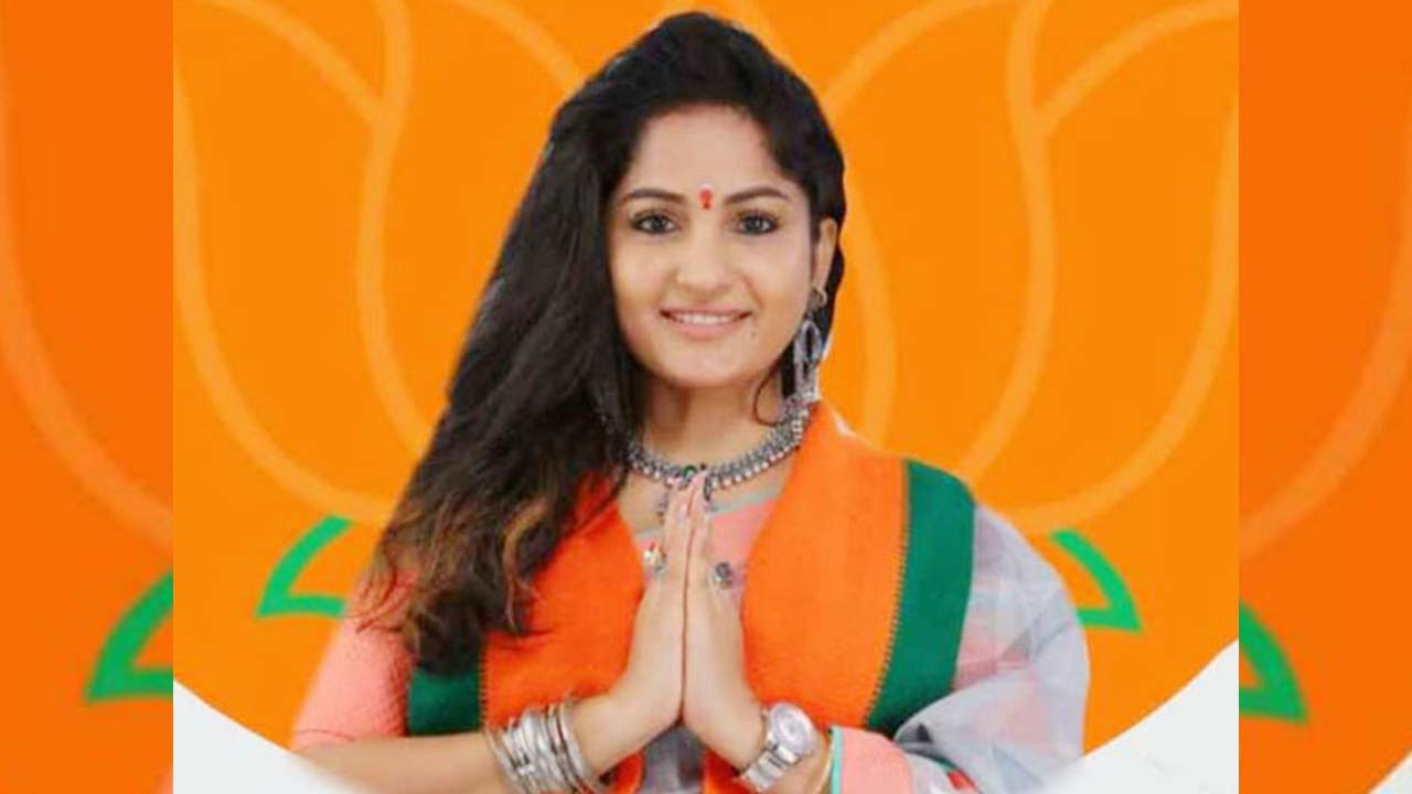 shirdi sai devotees united forum filed complaint against film actress madhavi latha