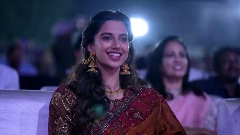 Anaganaga Oka Raju  : రాజు ఎలా ఉండాలో చెప్పిన రాజకుమారి.. మీనాక్షి