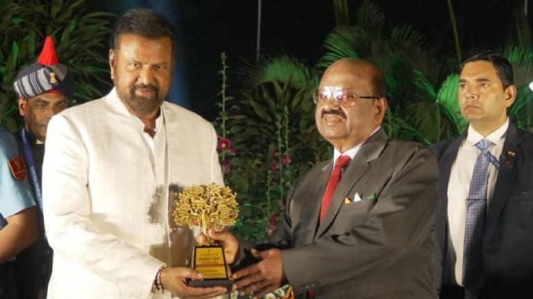 Mohan Babu: బెంగాల్ గవర్నర్ ఎక్స్‌లెన్స్ అవార్డు అందుకున్న మోహన్ బాబు