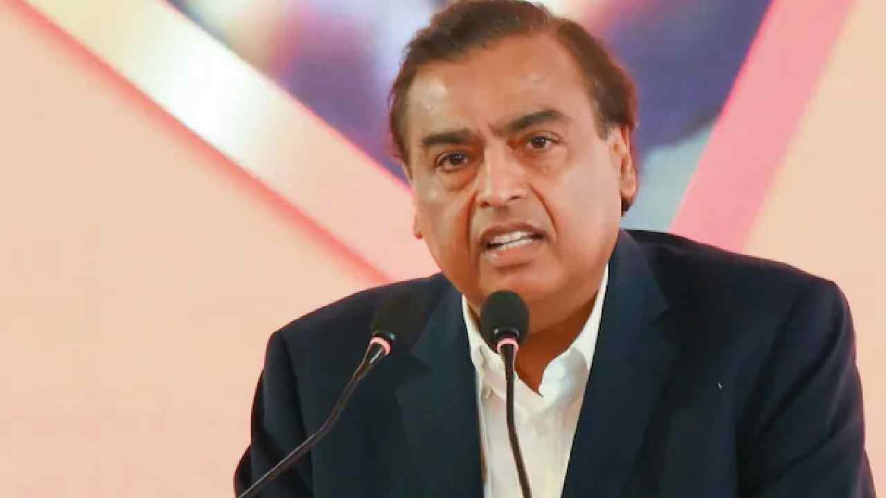 Mukesh Ambani: ప్రధాని మోడీ దేశానికి అజేయమైన రక్షణ..