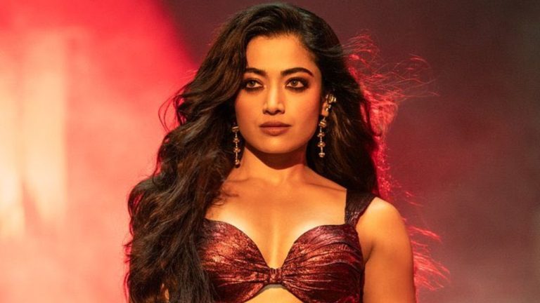 Rashmika : ఐటెం సాంగ్ విషయంలో డైరెక్టర్లకు షాక్ ఇచ్చిన రష్మిక మందన్న..