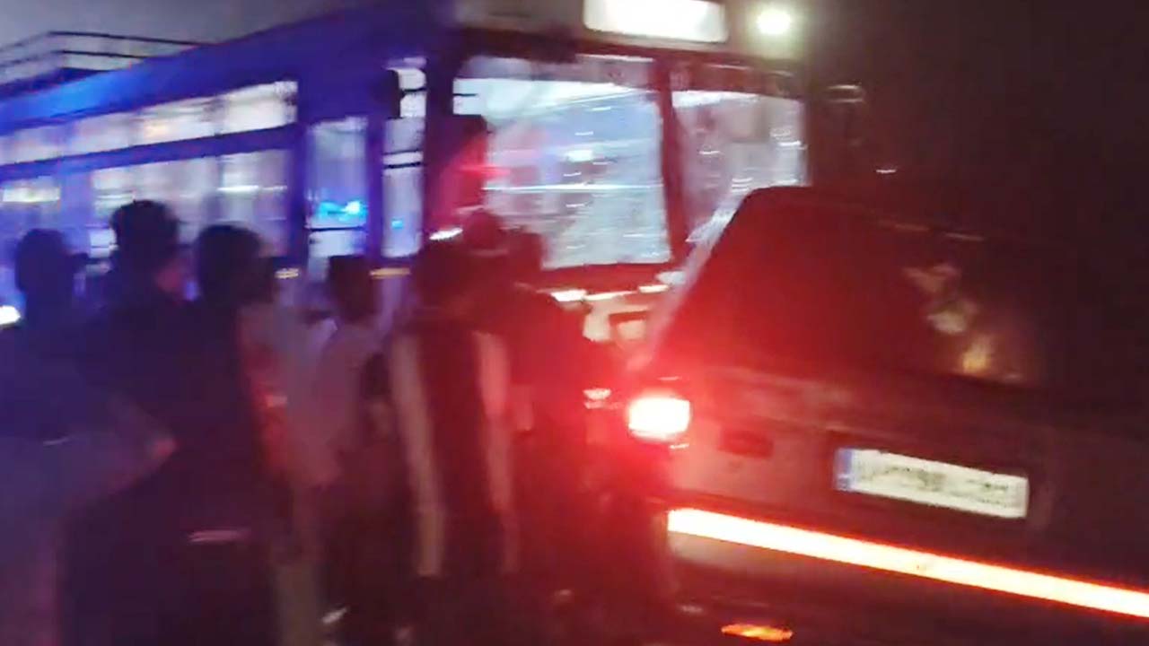 Jagtial: మరో బస్సు ప్రమాదం.. ఆర్టీసీ బస్సును ఢీకొట్టిన టవేరా.. పలువురికి తీవ్ర గాయాలు