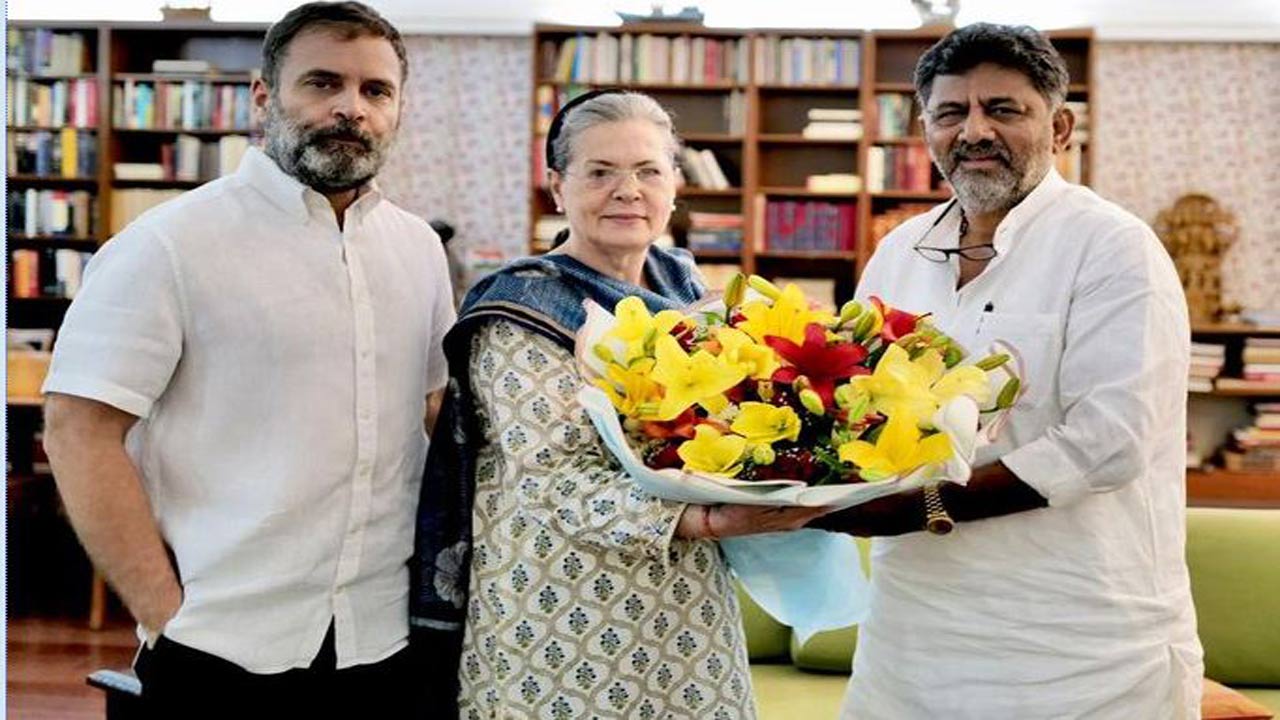 dk shivakumar meeting with sonia gandhi and rahul gandhi