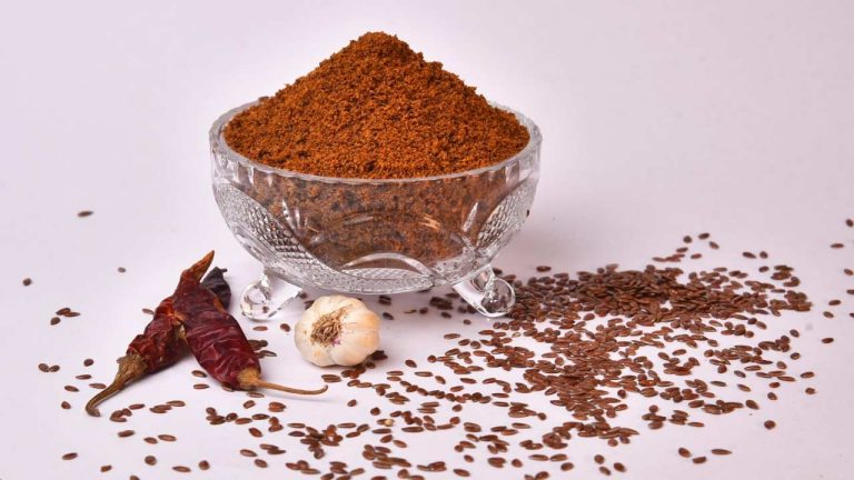 Flaxseed Podi: బరువు తగ్గాలా? జుట్టు ఒత్తుగా పెరగాలా? అయితే రోజుకో ముద్ద ఈ పొడి తినాల్సిందే!