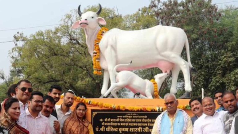 Gaav Gwala Yojana: గో కాపరుల నియామకానికి ప్రభుత్వ నిర్ణయం.. జీతం ఎంతంటే..?