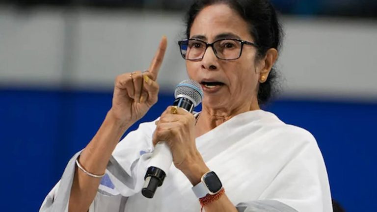 Mamata Banerjee: ‘న్యాయం ఏడుస్తోంది’.. ‘సర్‌’పై సుప్రీంకోర్టులో వాదనలు.. 26 కవితలతో మమత నిరసన