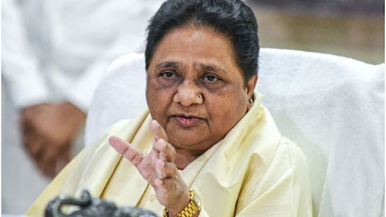 Mayawati: ఢిల్లీలో మాయావతికి ప్రత్యేక బంగ్లా కేటాయింపు.. పొత్తుల పుకార్లపై క్లారిటీ