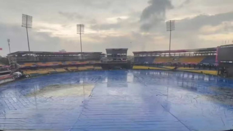 NZ vs PAK Weather Update: పాకిస్థాన్‌కు ‘వరణుడి’ షాక్.. కివీస్‌తో మ్యాచ్‌ ముందే సీన్ రివర్స్.. బాబర్ సేన సెమీస్ ఆశలు గల్లంతేనా?