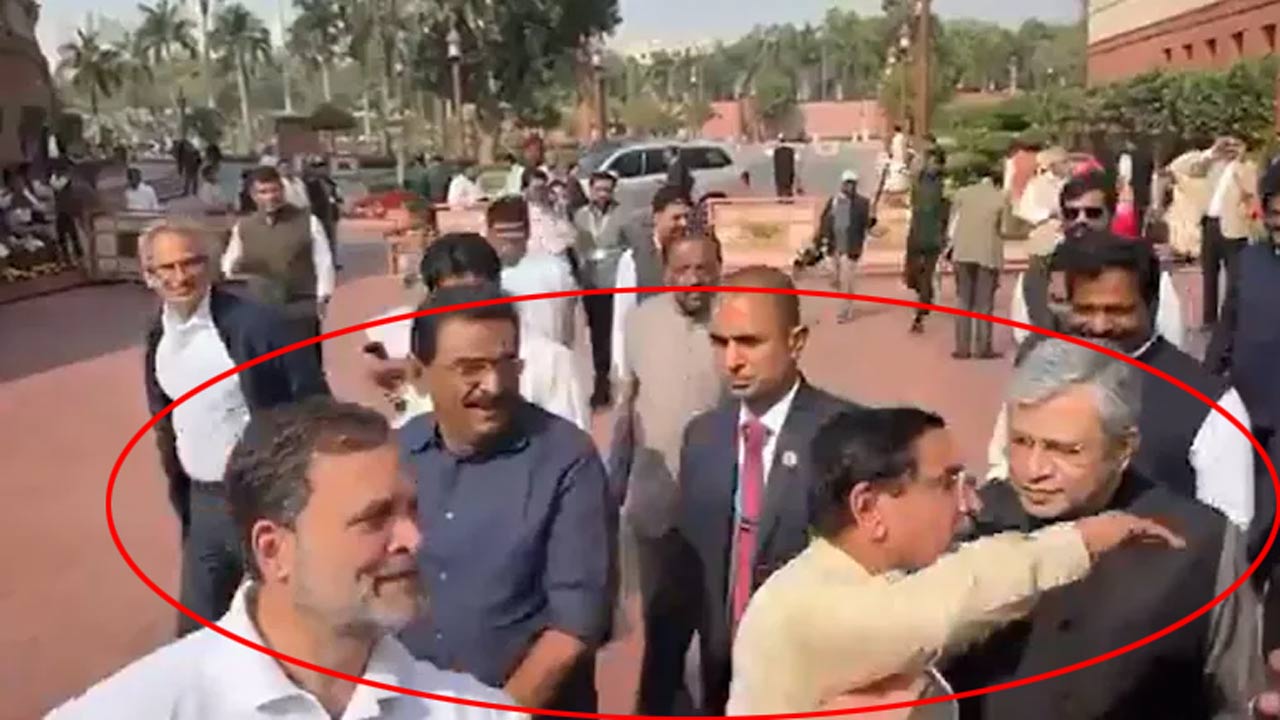rahul gandhi vs ministers in interesting scene near parliament