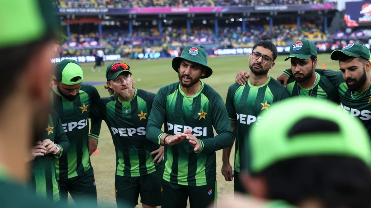 Salman Ali Agha: ఏంట్రా బాబు ఆ మాట్లాడడం.. నవ్వులపాలైన పాకిస్తాన్ కెప్టెన్! వీడియో వైరల్..