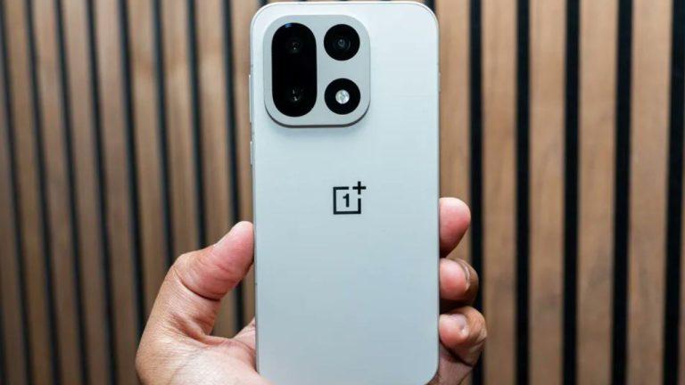 OnePlus 15T Launch: హైఎండ్ కెమెరా, బిగ్ బ్యాటరీ.. డ్రీమ్ కాంపాక్ట్ ఫ్లాగ్‌షిప్‌గా ‘వన్‌ప్లస్ 15టీ’!