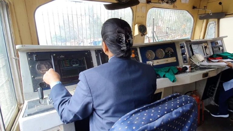 Railway ALP Recruitment 2026: పది పాసైతే చాలు.. 11,127 అసిస్టెంట్ లోకో పైలట్ పోస్టులు మీవే.. పూర్తి వివరాలు