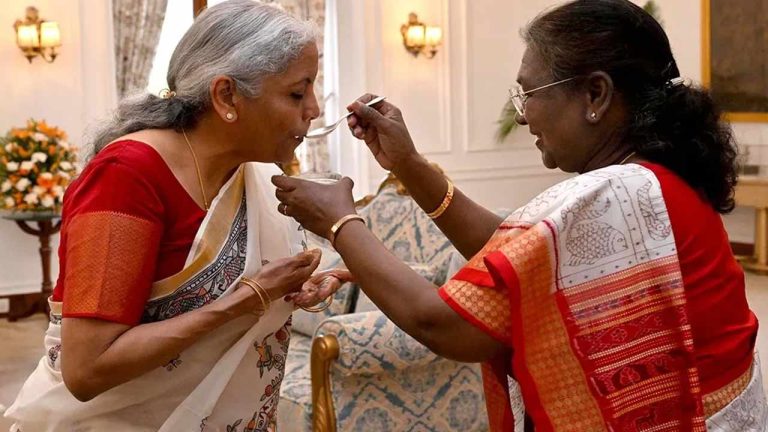 India Budget Tradition: కేంద్ర బడ్జెట్‌కి ముందు ఆర్థిక మంత్రికి దహీ-చినీని ఎందుకు తినిపిస్తారో తెలుసా..?