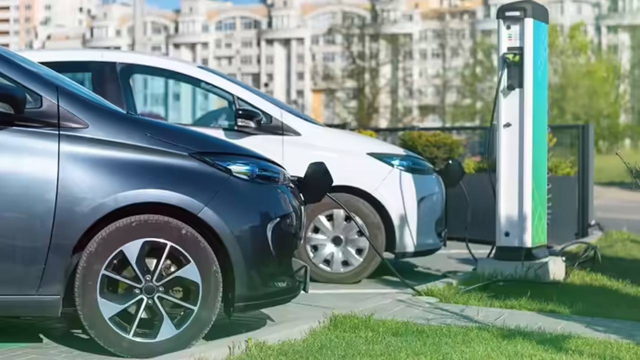 Chinese Car: ఈ కారు ఒక్కసారి ఛార్జ్ చేస్తే 1,000KM రేంజ్.. -40°C చలిలో కూడా పాడైపోని సూపర్ బ్యాటరీతో సంచలనం