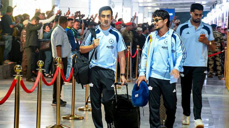 Team India: గంభీర్ వినూత్న ప్రయత్నం.. ప్లేయర్స్‌కు కోచ్ స్పెషల్ డిన్నర్..