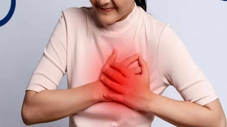 10th Student Dies: ఇంటికెళ్లి వస్తామని డాక్టర్⁬కి చెప్పి.. గుండెపోటుతో 10వ తరగతి విద్యార్థి మృతి