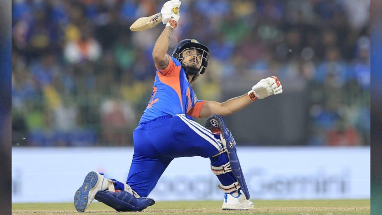 IND vs PAK: పాకిస్తాన్ పై ఇషాన్ కిషన్ మెరుపు బ్యాటింగ్.. యువరాజ్ సింగ్‌ రికార్డ్ బ్రేక్