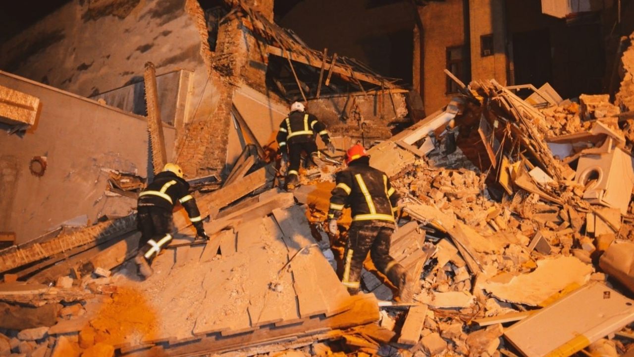 two storey building collapse in kota leaves several trapped under debris