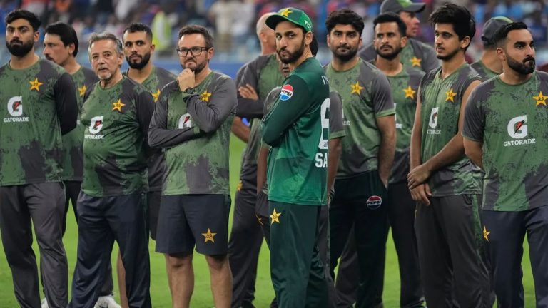Pakistan Cricket: పాక్ క్రికెట్‌లో సంచలనం.. కెప్టెన్‌పై వేటు.. బాబర్‌కు బైబై.. జట్టులో ఊచకోతలు!