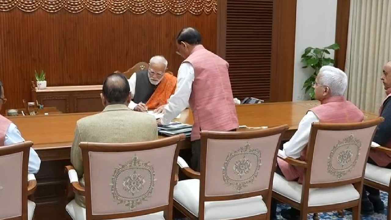 PM RAHAT Scheme: “ప్రమాద బాధితులకు రూ.1.5 లక్షల క్యాష్-లెస్ ట్రీట్మెంట్”.. ప్రధాని మోడీ కొత్త పథకం..