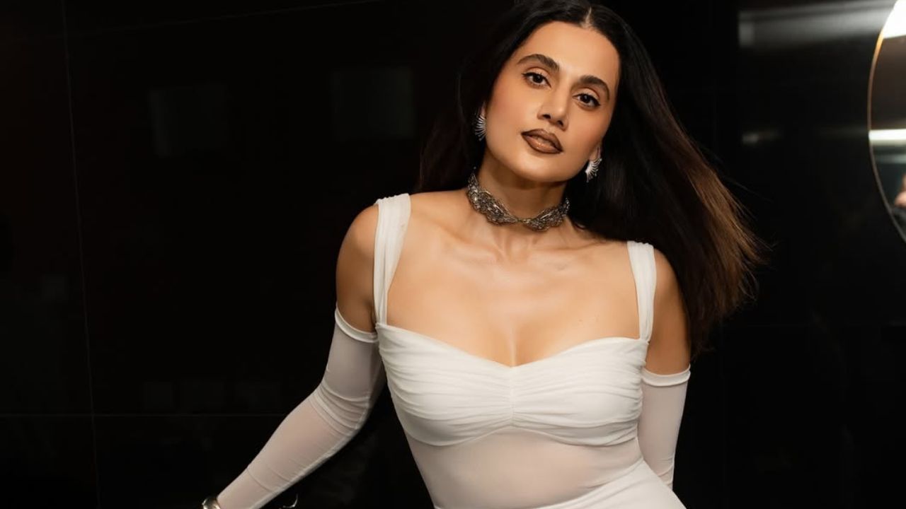 Taapsee : సెట్‌లో ప్యాడెడ్ బ్రా వేసుకోమనేవారు.. మరోసారి సౌత్ డైరెక్టర్ల పై మండిపడ్డ తాప్సీ ..