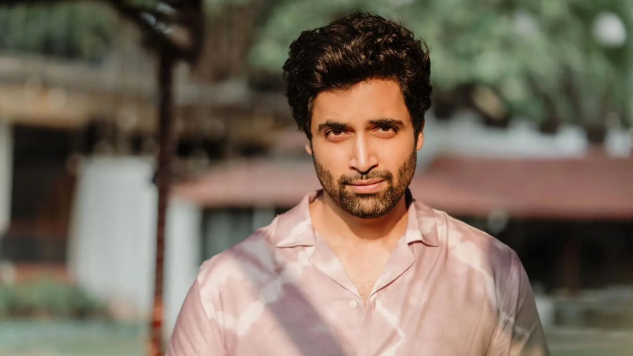 Adivi Sesh: అడివి శేష్ కోసం రాహుల్ రవీంద్రన్ క్రేజీ స్క్రిప్ట్..