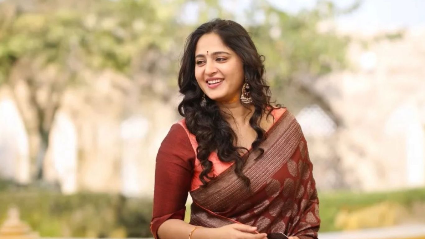 Anushka Shetty : అనుష్క ఏం చేస్తుంది.. సినిమా కెరీర్‌కు ఎండ్ కార్డ్ పడినట్టేనా?