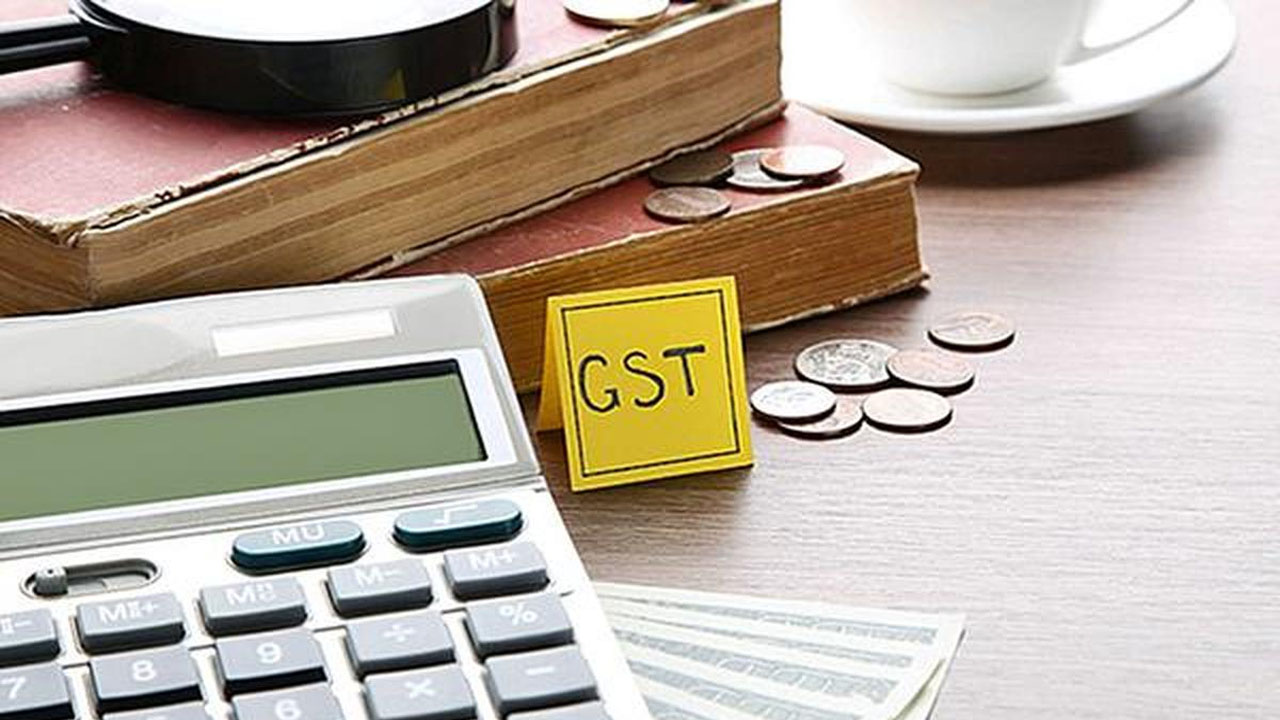 GST: తెలంగాణలో భారీ జీఎస్టీ కుంభకోణం.. రూ.84 కోట్లు కొట్టేసిన కేటుగాడు..