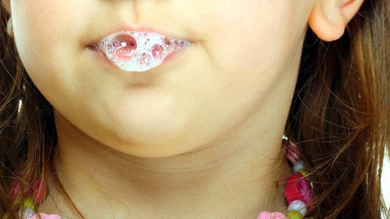 Human Saliva: మన ఉమ్మిలో ఉన్న పవర్ ఫుల్ పదార్థం గురించి మీకు తెలుసా?