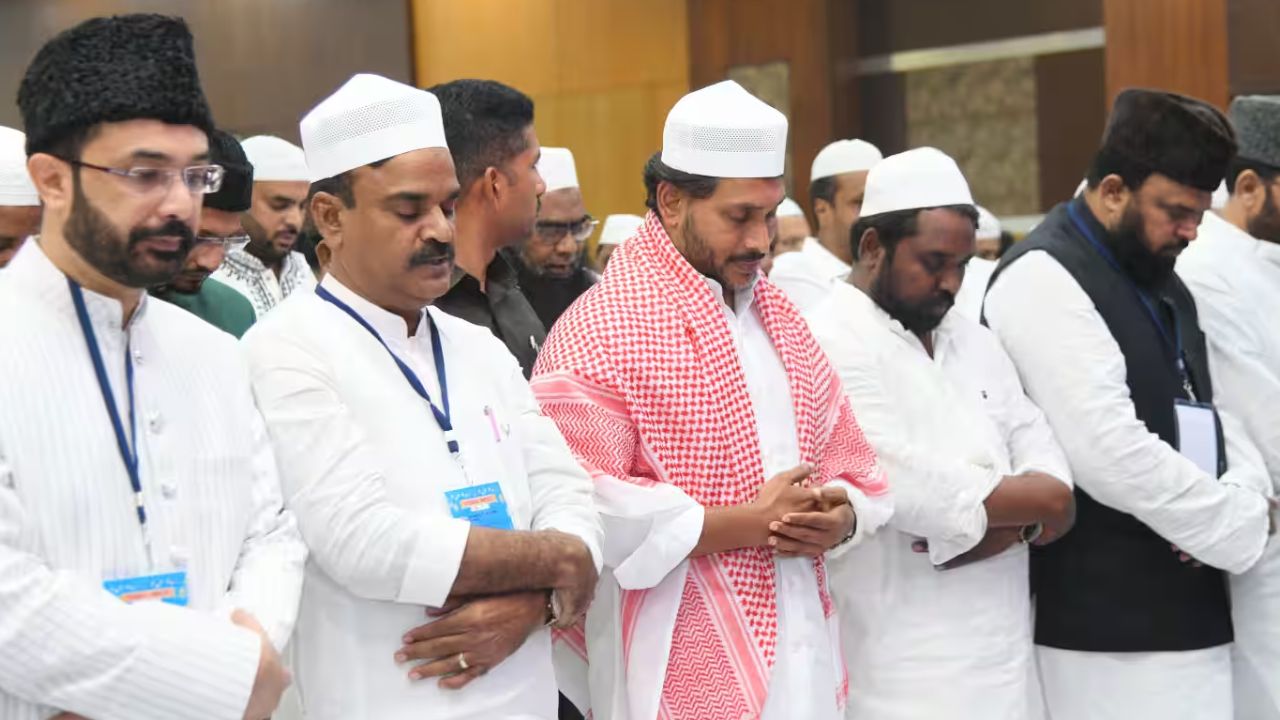 ysrcp iftar dinner in vijayawada former cm ys jagan to attend ramadan event