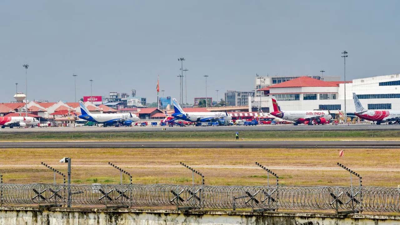 Israel-Iran War: ప్రయాణికులకు ఇజ్రాయెల్ గుడ్‌న్యూస్.. గగనతలాన్ని ఓపెన్ చేస్తున్నట్లు ప్రకటన