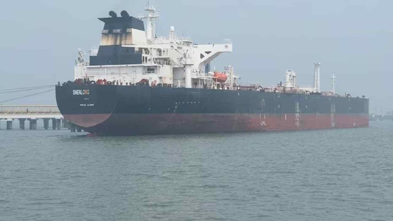 Iran War: భారత్ అంటే ఇది.. యుద్ధం వేళ హార్ముజ్‌ను దాటిన ఆయిల్ ట్యాంకర్..