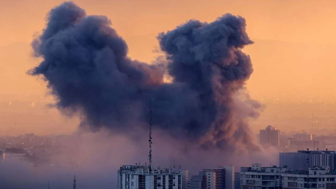 trump announces iran war pause israel launches fresh strikes on tehran