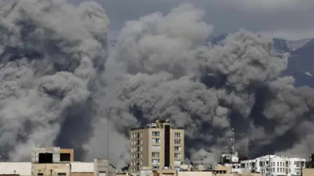 Israel-Iran war: ఇజ్రాయెల్ వైమానిక దాడుల్లో మరో ఇరాన్ మంత్రి, పెద్ద సంఖ్యలో నిఘా అధికారులు మృతి