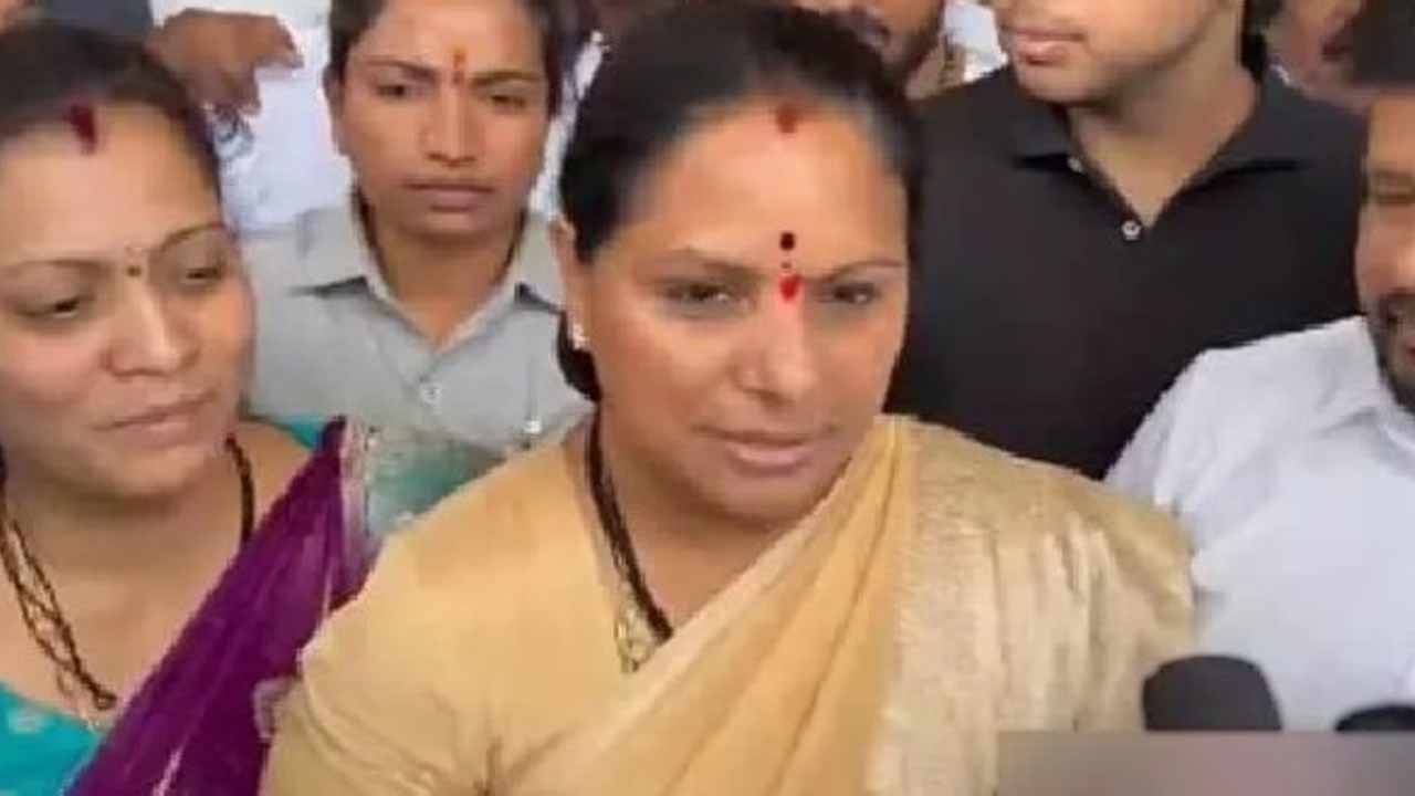 Kavitha Announces New Political Party: తిరుమలకు కాలినడకన కవిత.. కొత్త పార్టీపై కీలక ప్రకటన..