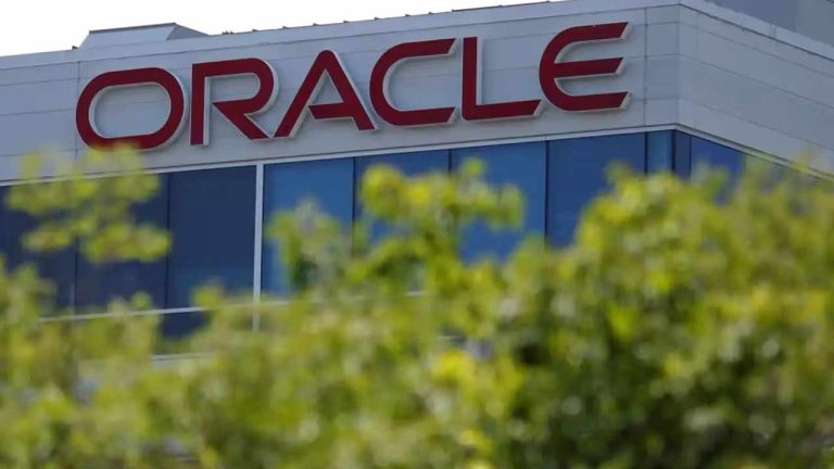 Oracle Layoffs Hit India: ఒరాకిల్‌లో భారీ లేఆఫ్స్‌.. భారత్‌లో సాఫ్ట్‌వేర్‌ ఇంజినీర్లకు బిగ్‌ షాక్..