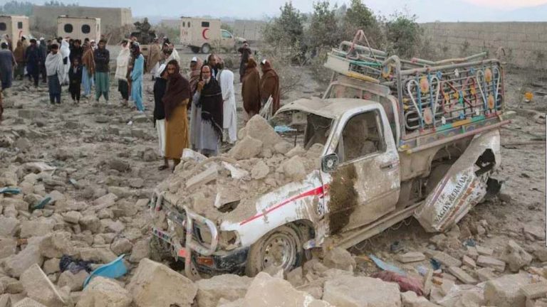 Pak-Afghan War: రంజాన్ వేళ ఆప్ఘన్‌పై పాక్ వైమానిక దాడులు.. భారీగా ప్రాణనష్టం!