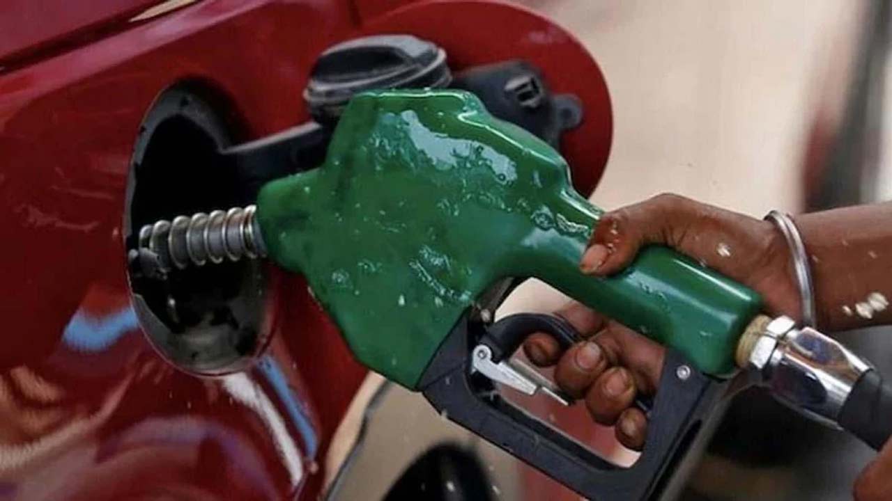 Petrol Hike: వాహనదారులకు ధరల మంటలు.. పెరిగిన పెట్రోల్, డీజిల్ ధరలు