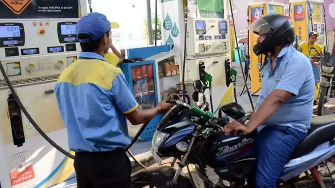 Petrol-Diesel price: వాహనదారులకు కేంద్రం శుభవార్త.. వదంతులపై కీలక ప్రకటన!